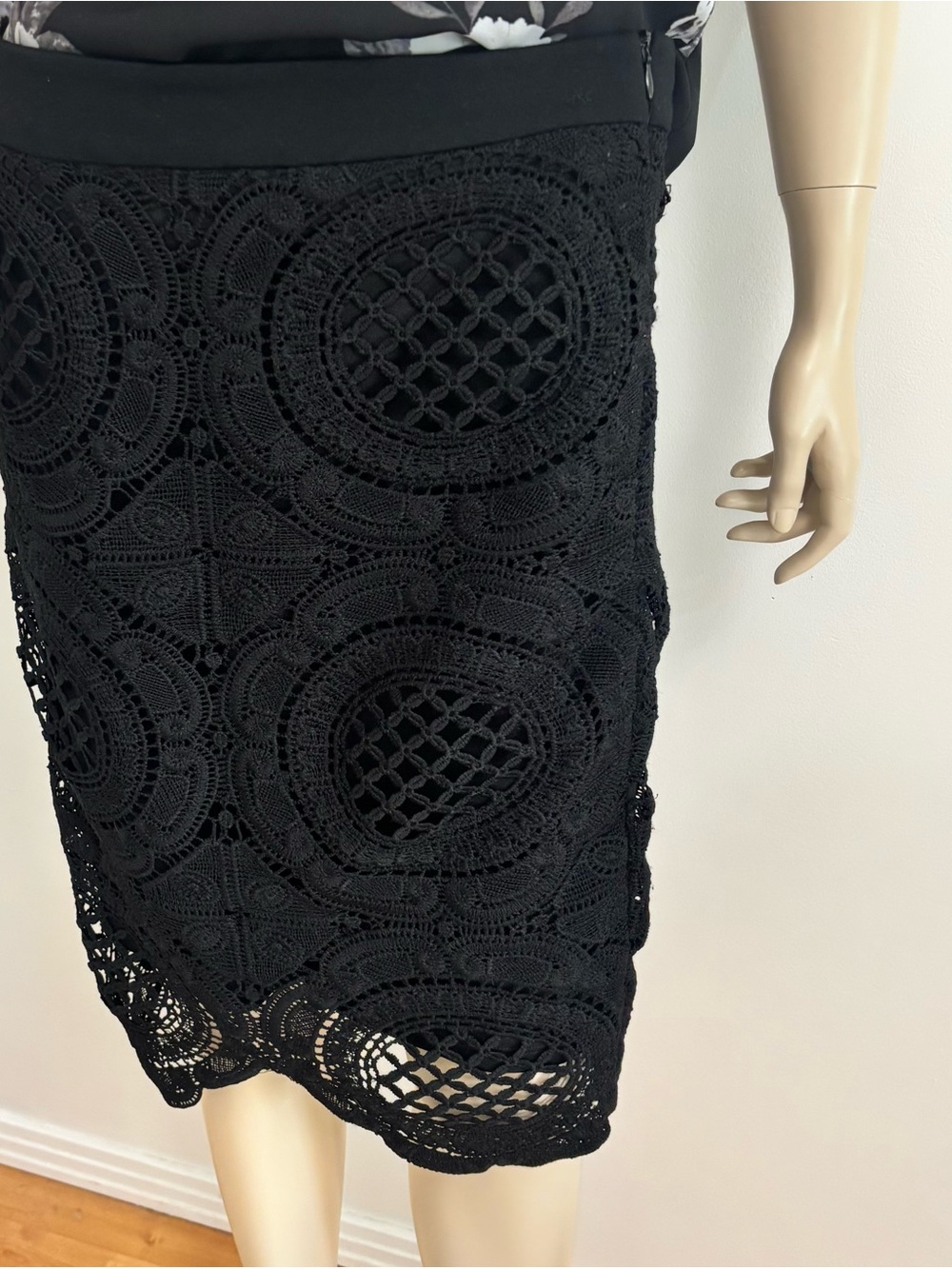 Carmen Black Crochet Pencil Skirt Size Small